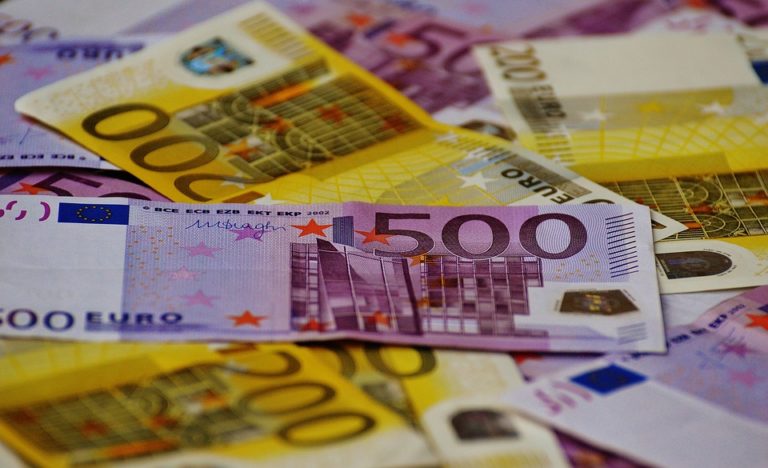ΕΝΦΙΑ: Ο «λογαριασμός» των 3,3 δισ. ευρώ, τα λάθη που «καίνε», πότε γλιτώνετε το πρόστιμο